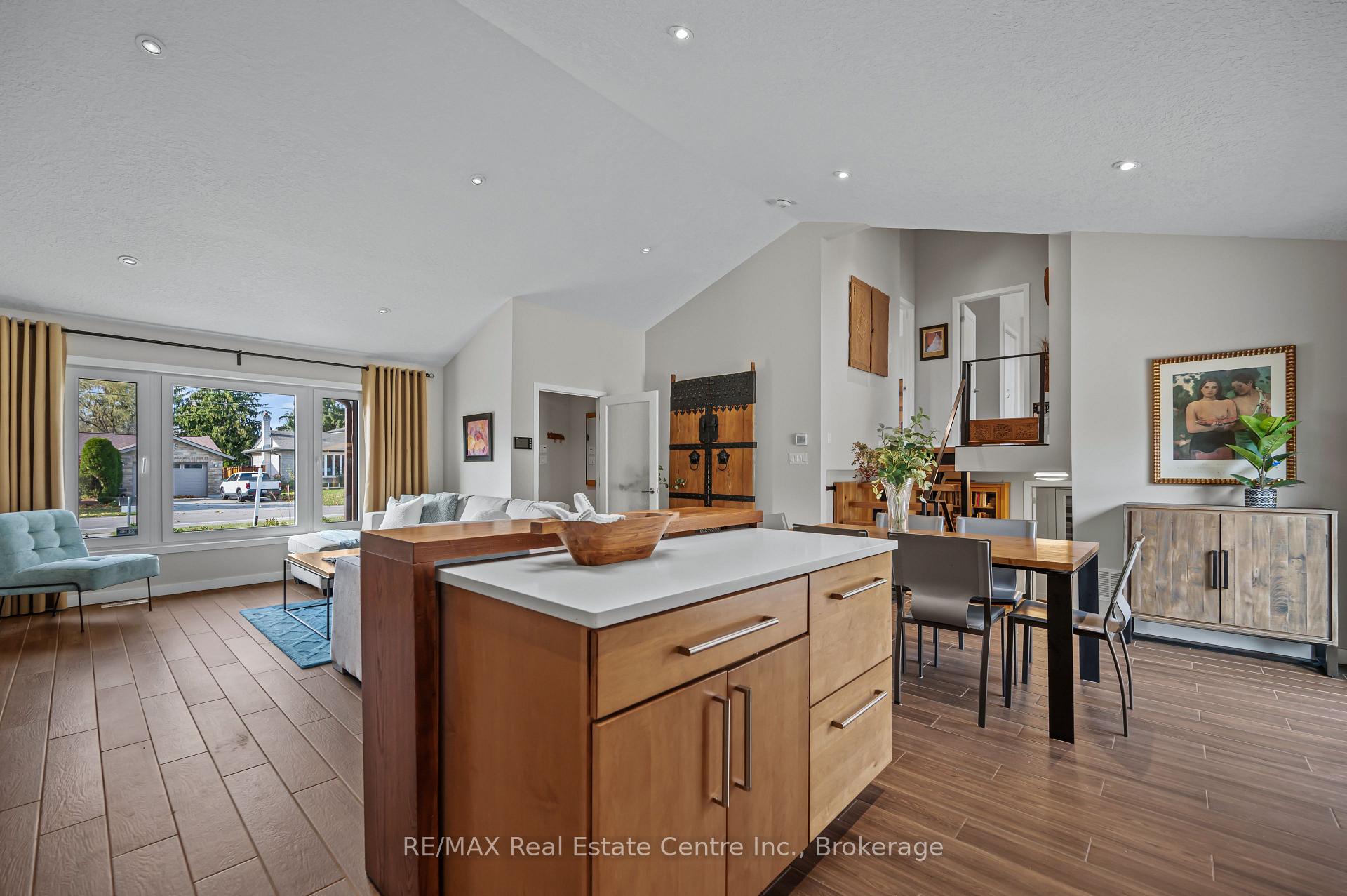 Photo 19 of 173 Carson Drive, Kitchener — HOMEH