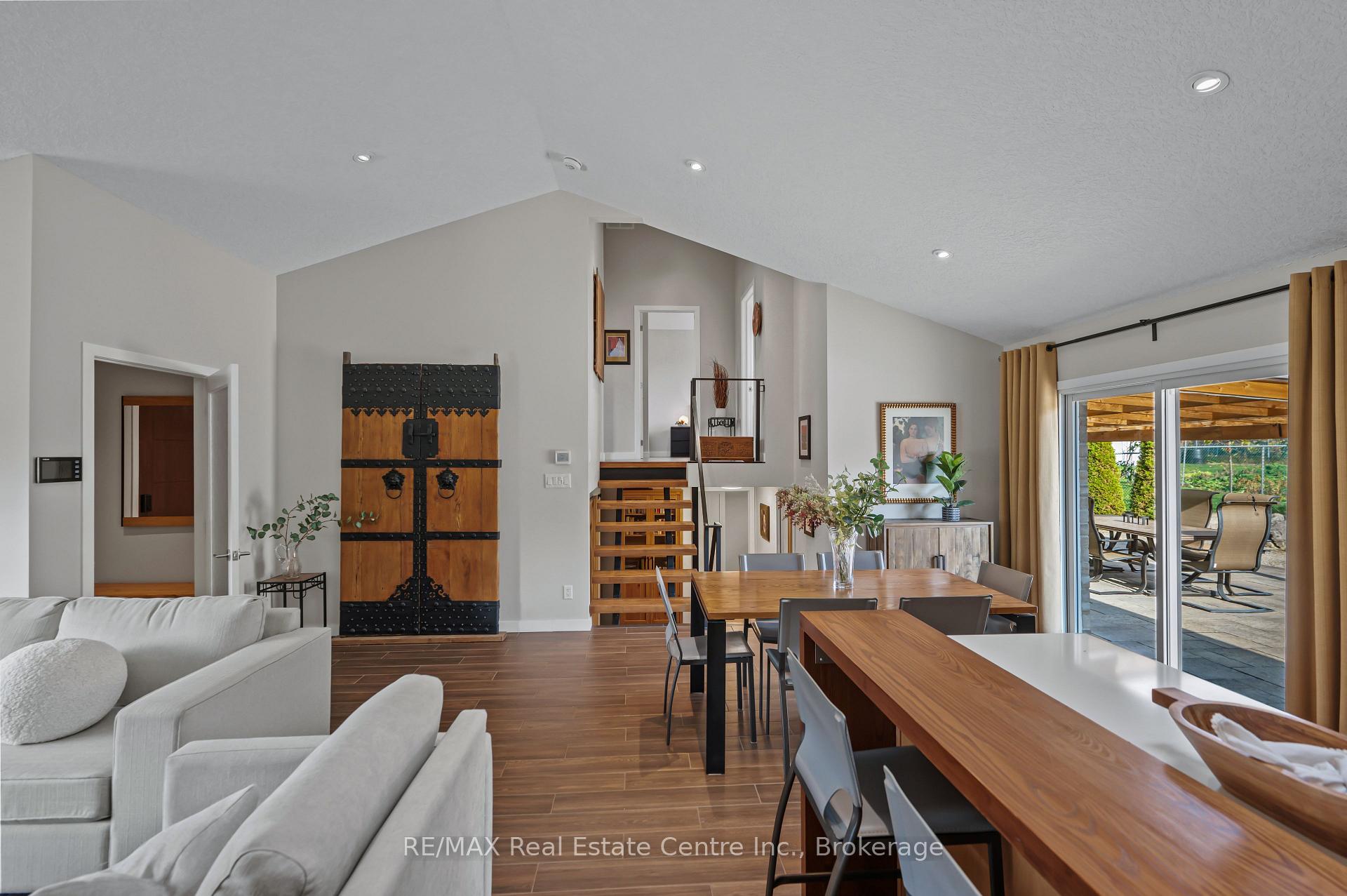 Photo 20 of 173 Carson Drive, Kitchener — HOMEH