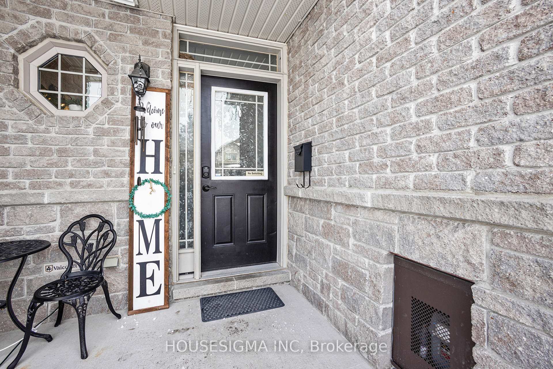 Photo 1 of 739 Regiment Avenue, Ottawa, Kanata - Emerald Meadows/Trailwest — HOMEH