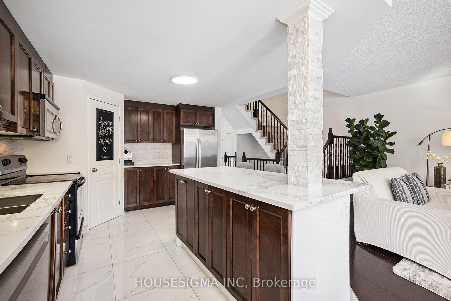 Photo 6 of 739 Regiment Avenue, Ottawa, Kanata - Emerald Meadows/Trailwest — HOMEH