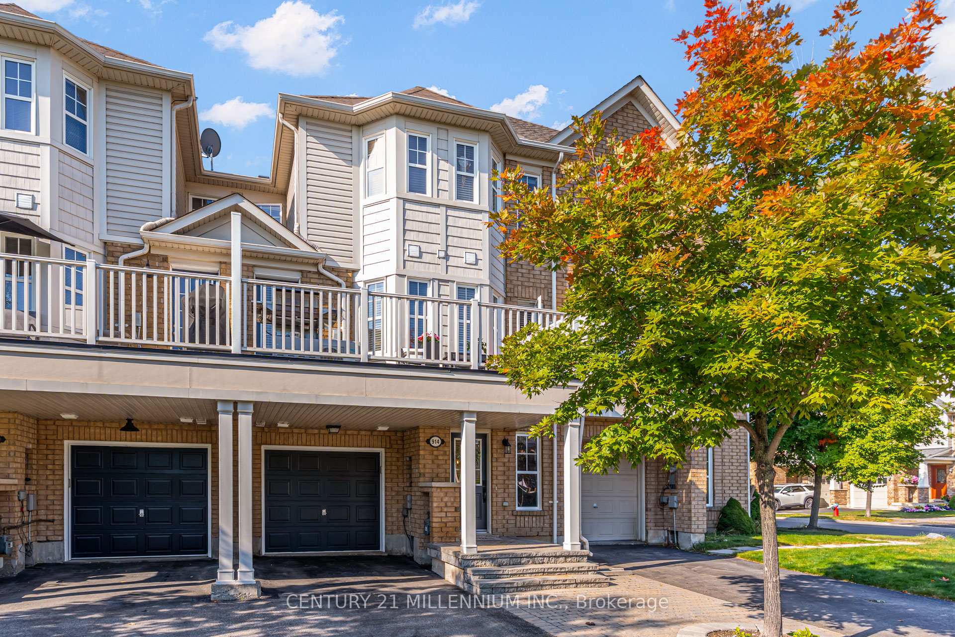 Front of 914 Ambroise Crescent