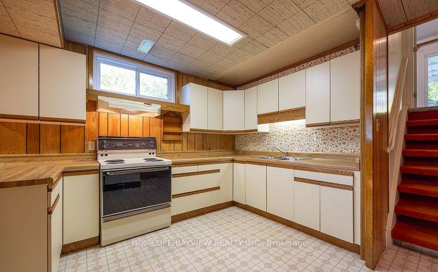 Photo 6 of Unit Ground & Basement, 26 Jondan Crescent, Markham, Royal Orchard — HOMEH