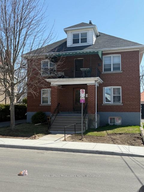Front of 191 Collingwood Street