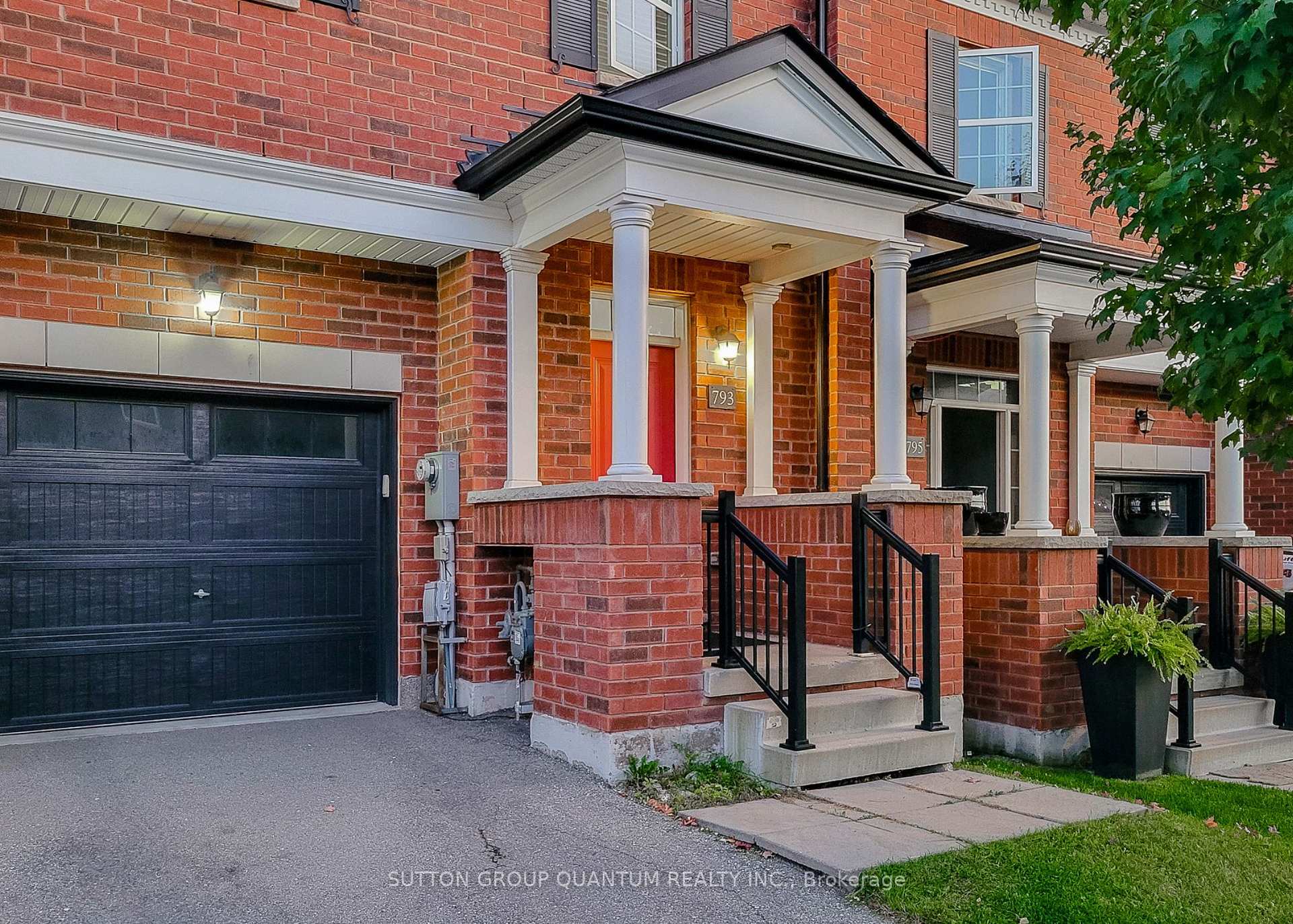 Photo 3 of 793 Banks Crescent, Milton, Willmott — HOMEH