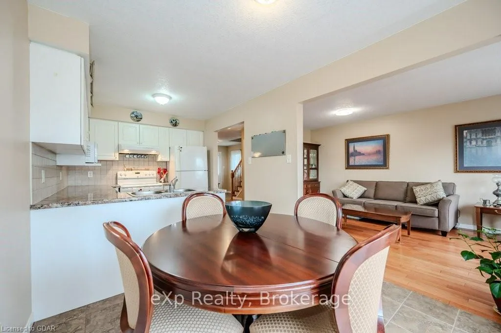 Photo 10 of 81 Windflower Drive, Kitchener — HOMEH
