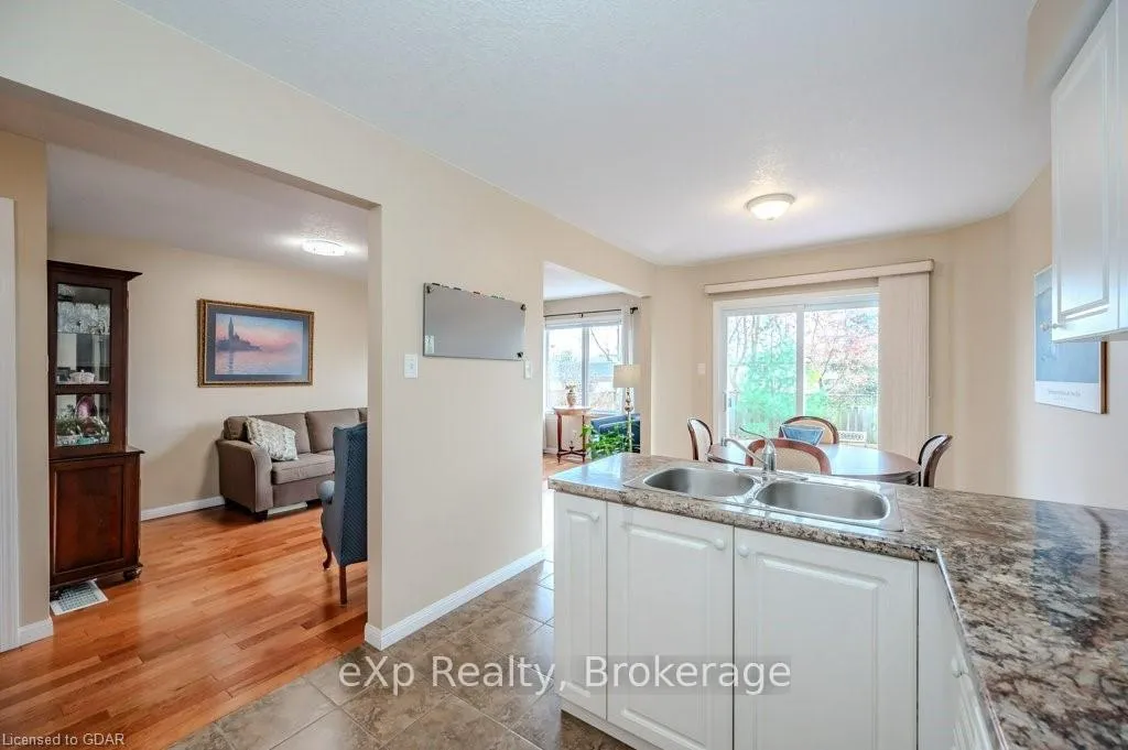 Photo 12 of 81 Windflower Drive, Kitchener — HOMEH