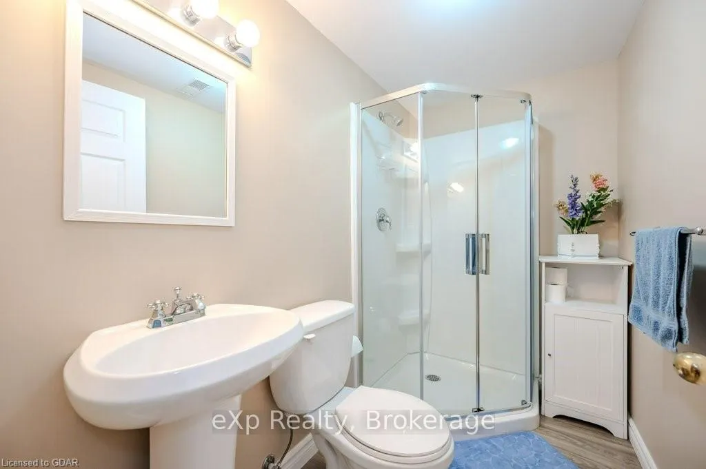 Photo 22 of 81 Windflower Drive, Kitchener — HOMEH