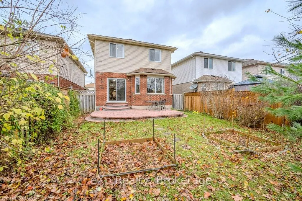 Photo 24 of 81 Windflower Drive, Kitchener — HOMEH