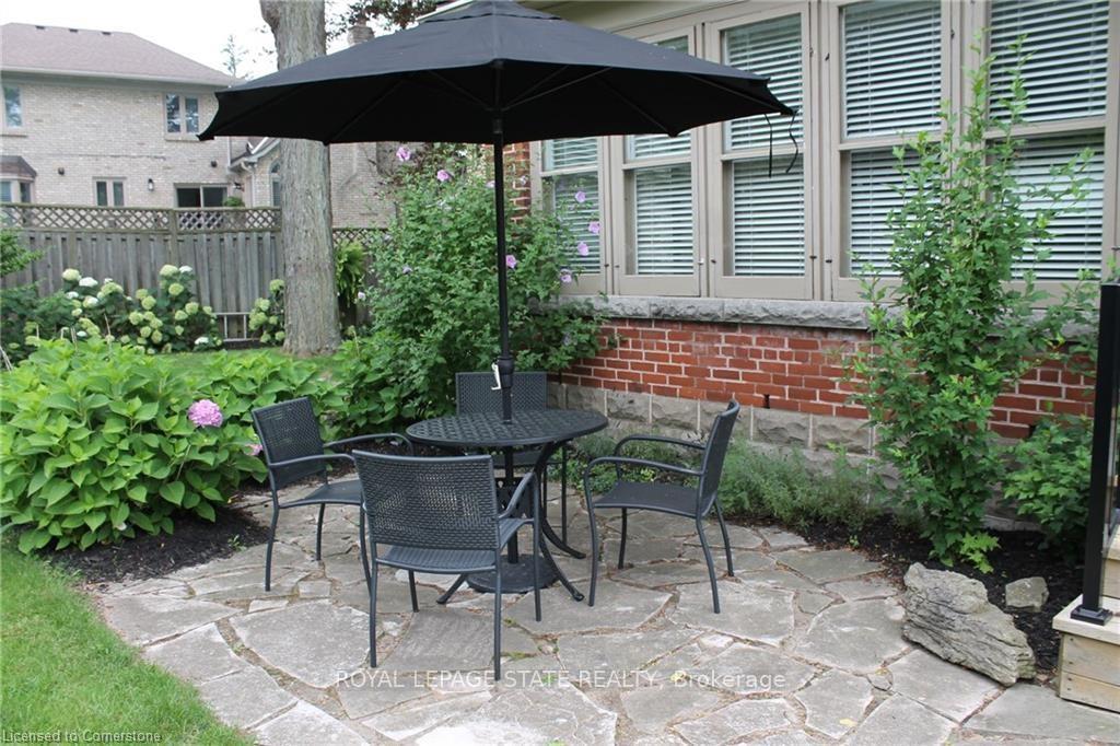 Photo 7 of Unit B, 176 Wilson Street, Hamilton, Ancaster — HOMEH