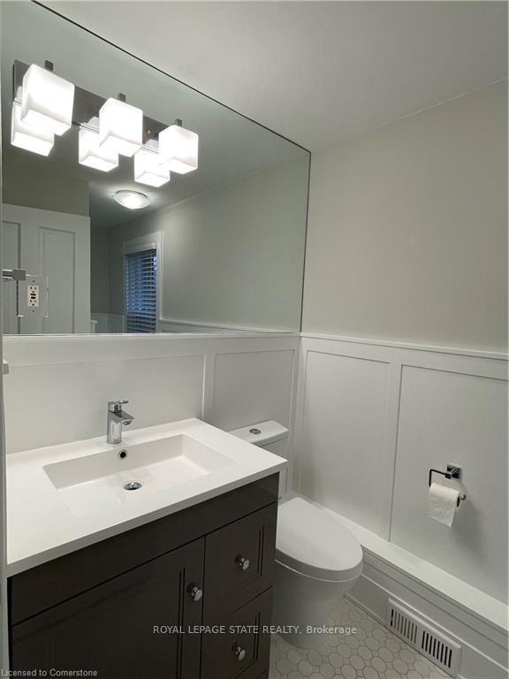 Photo 26 of Unit B, 176 Wilson Street, Hamilton, Ancaster — HOMEH