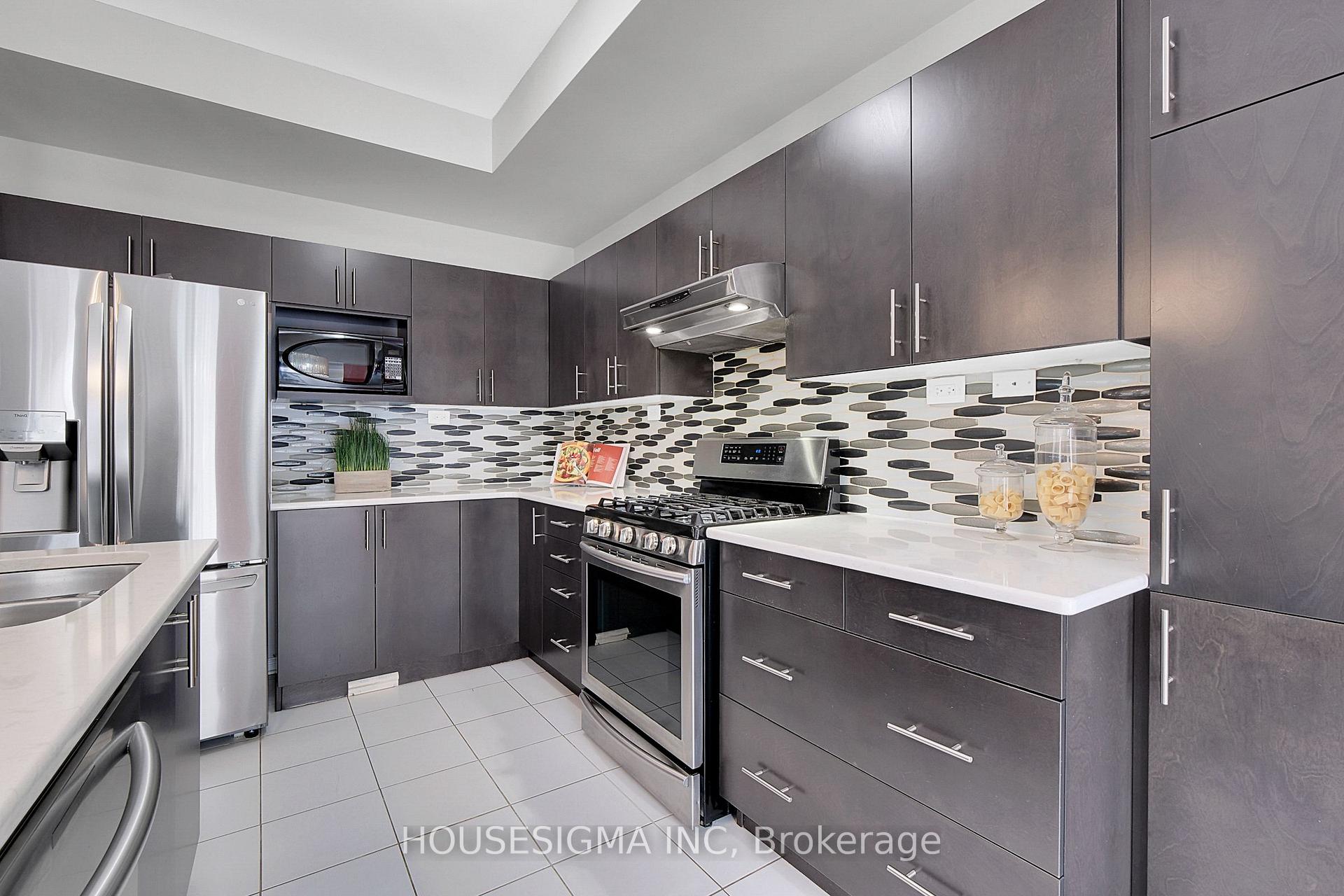 Photo 9 of 534 Rouncey Road, Ottawa, Kanata - Emerald Meadows/Trailwest — HOMEH