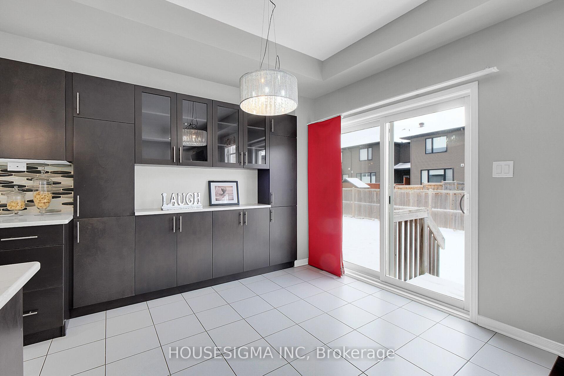 Photo 10 of 534 Rouncey Road, Ottawa, Kanata - Emerald Meadows/Trailwest — HOMEH