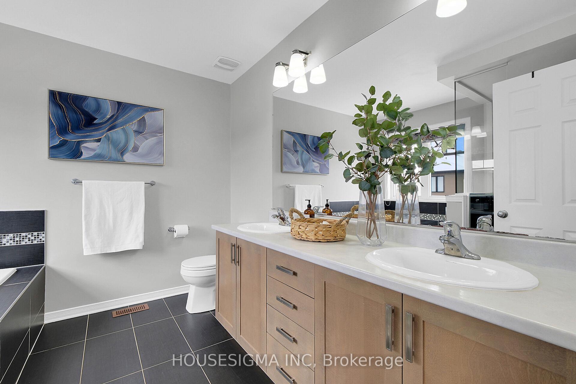 Photo 22 of 534 Rouncey Road, Ottawa, Kanata - Emerald Meadows/Trailwest — HOMEH
