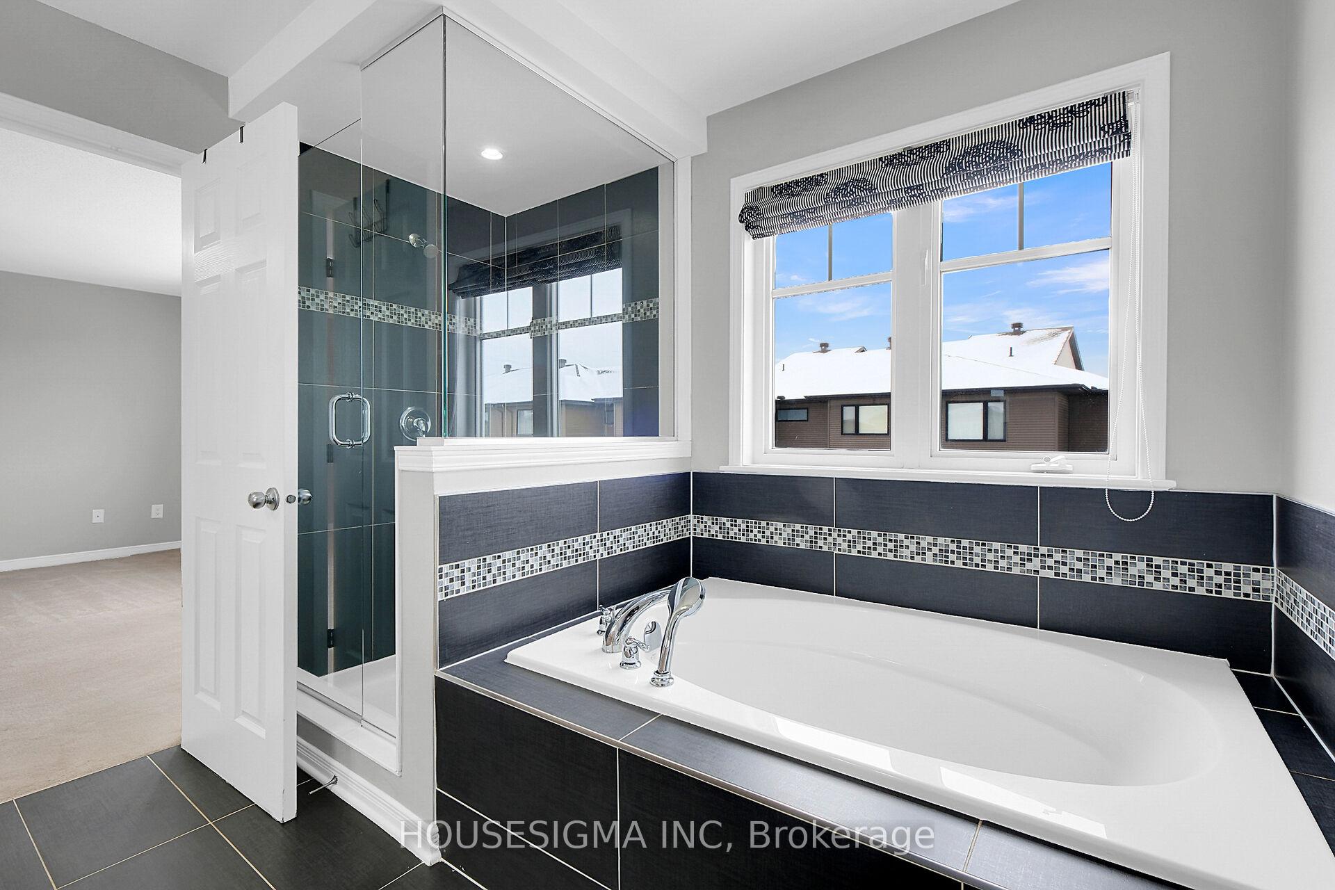 Photo 23 of 534 Rouncey Road, Ottawa, Kanata - Emerald Meadows/Trailwest — HOMEH