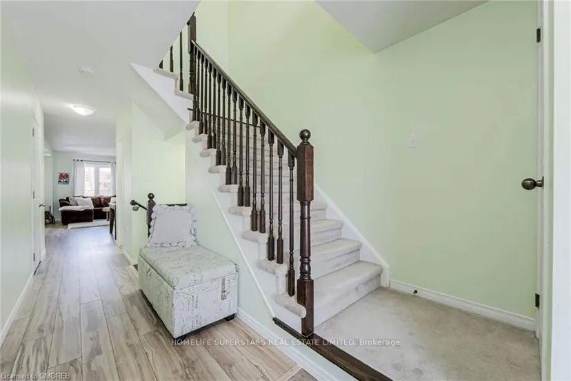 Photo 4 of 26 Lynch Crescent, Hamilton, Binbrook — HOMEH