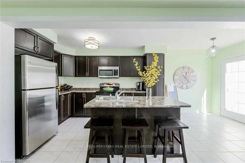 Photo 7 of 26 Lynch Crescent, Hamilton, Binbrook — HOMEH