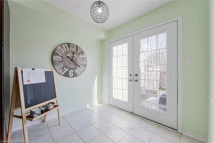 Photo 8 of 26 Lynch Crescent, Hamilton, Binbrook — HOMEH