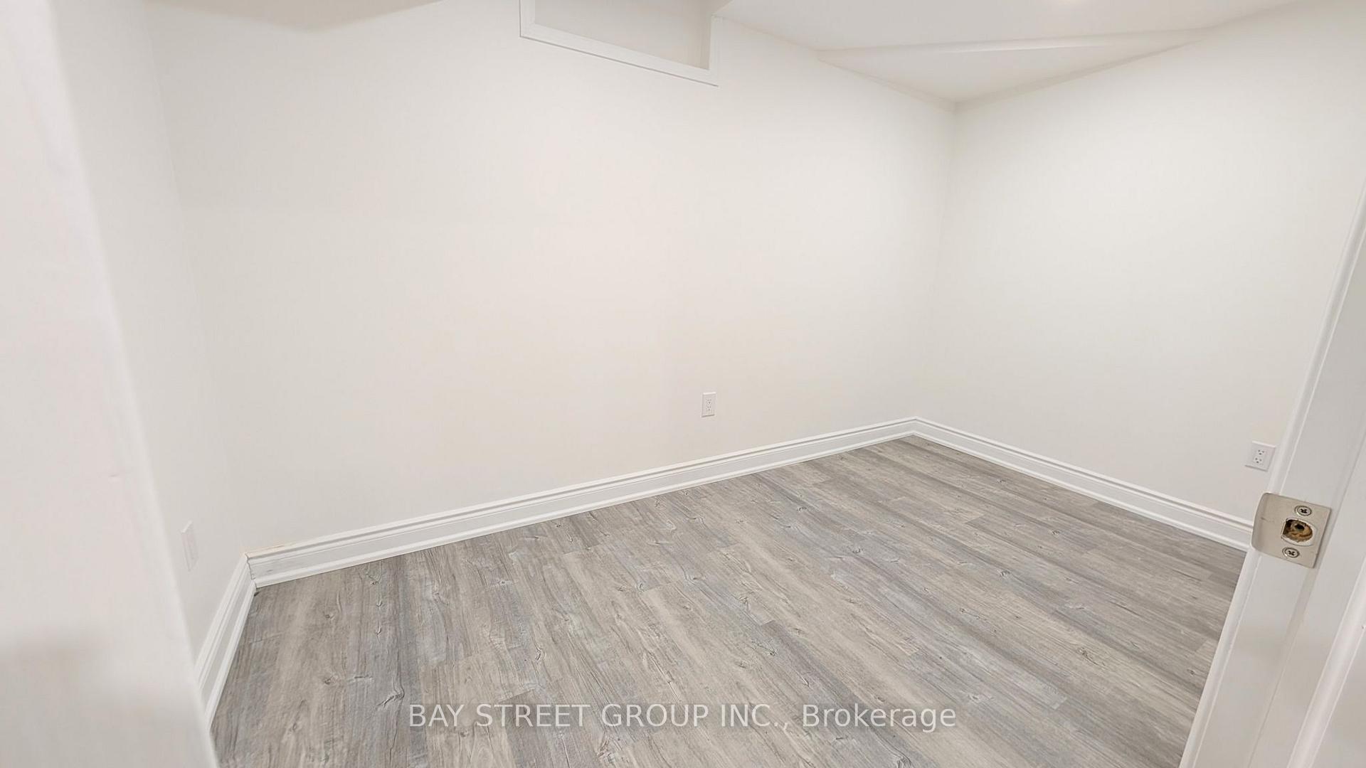 Photo 8 of 59 Ashmore Crescent, Markham, Milliken Mills East — HOMEH