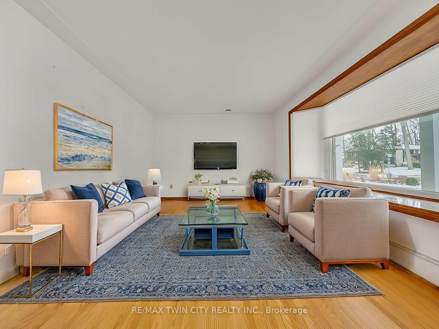Photo 5 of 40 Idlewood Drive, Kitchener — HOMEH
