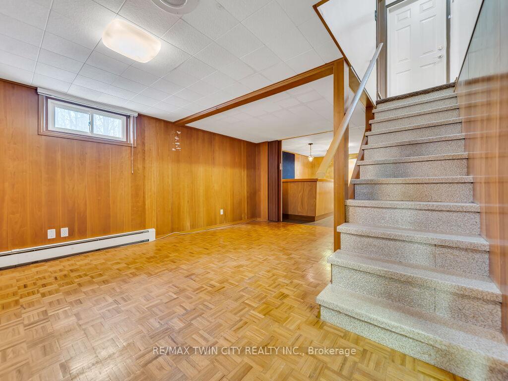 Photo 18 of 40 Idlewood Drive, Kitchener — HOMEH