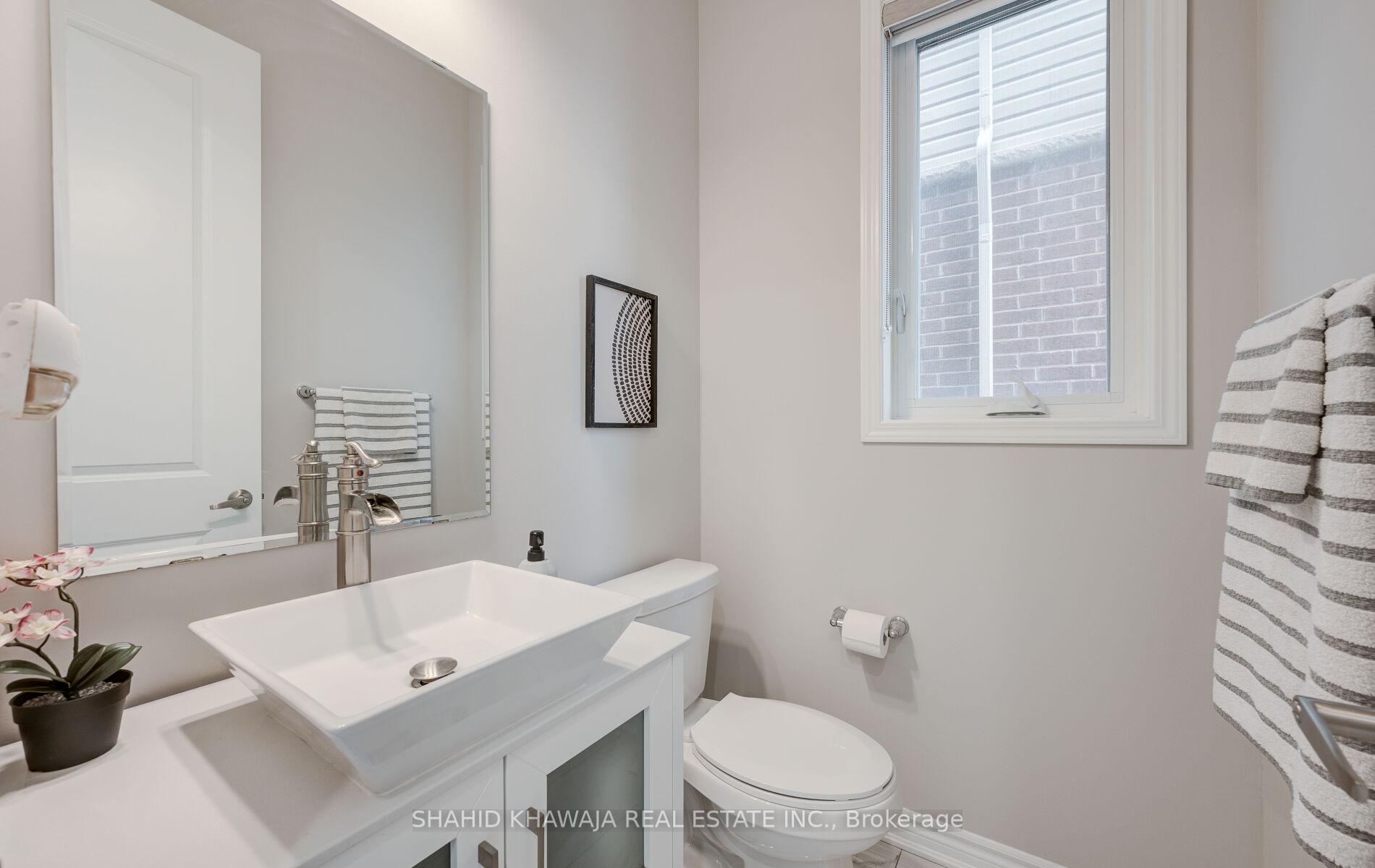 Photo 7 of 1407 Buckthorn Gardens, Milton, Cobban — HOMEH
