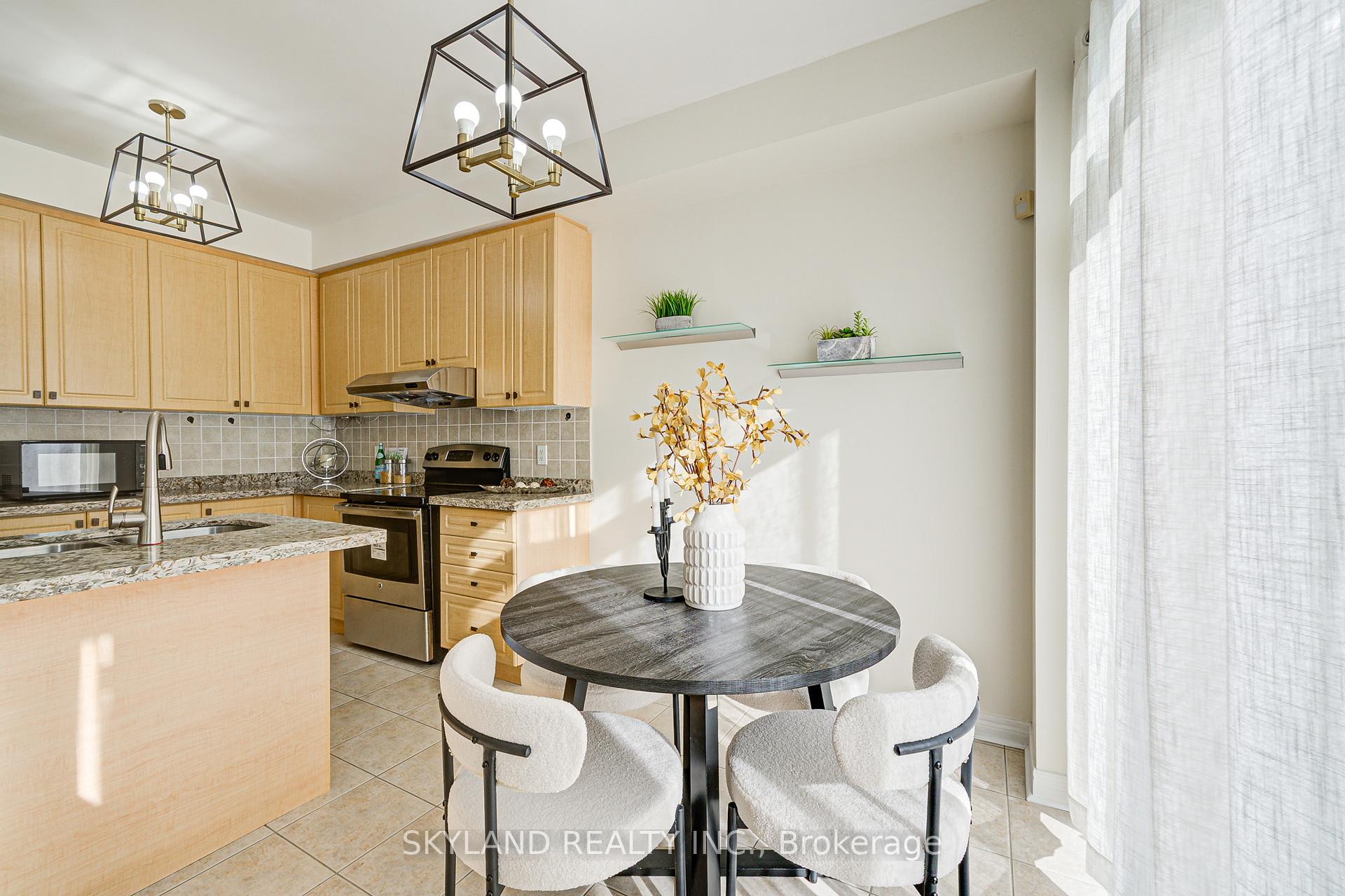 Photo 11 of 252 Kentland Street, Markham, Wismer — HOMEH