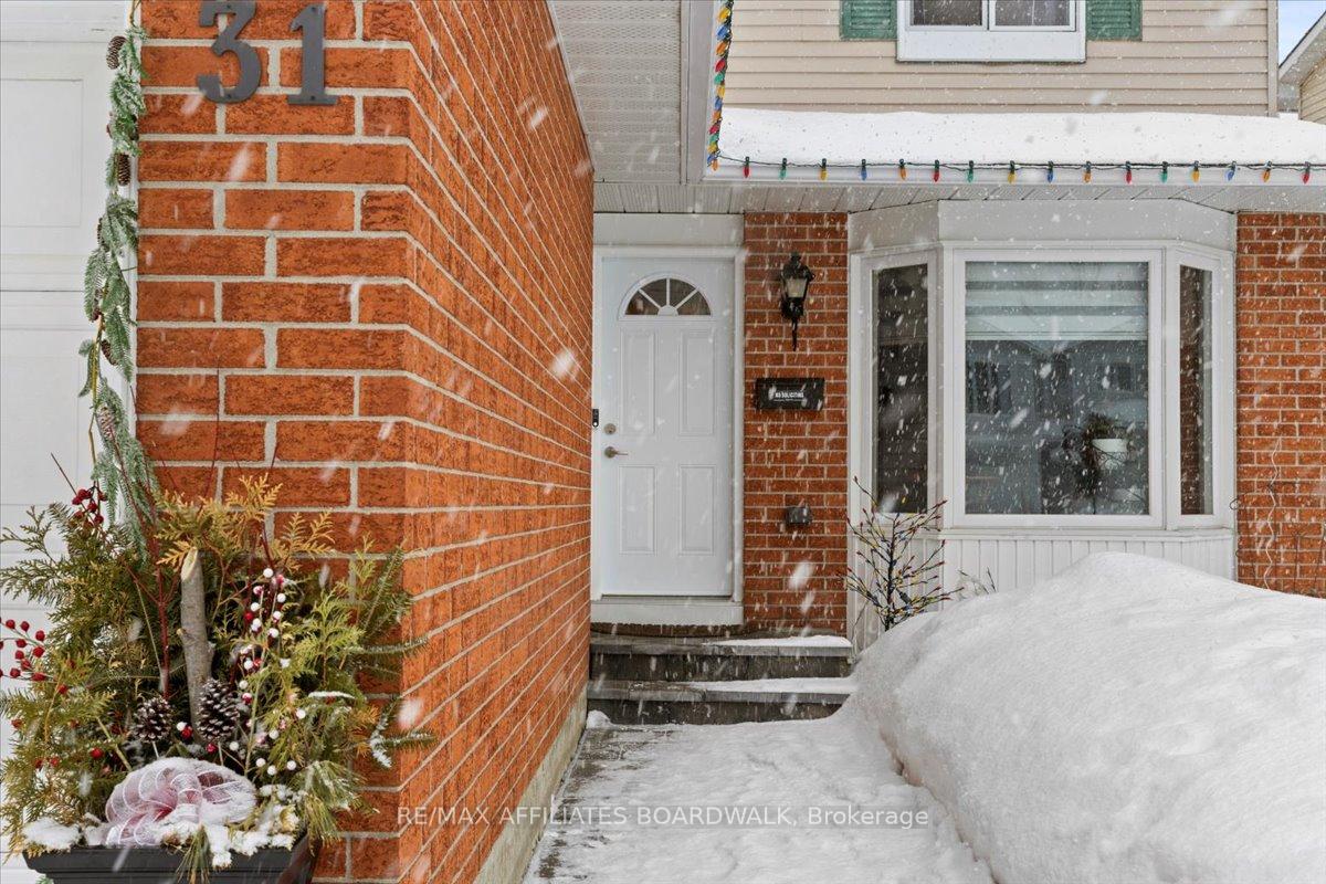 Photo 2 of 31 Palomino Drive, Ottawa, Kanata - Bridlewood — HOMEH