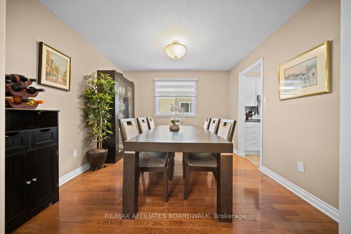Photo 5 of 31 Palomino Drive, Ottawa, Kanata - Bridlewood — HOMEH