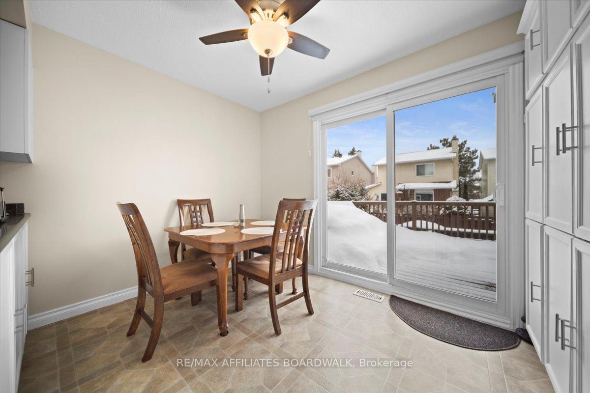 Photo 17 of 31 Palomino Drive, Ottawa, Kanata - Bridlewood — HOMEH