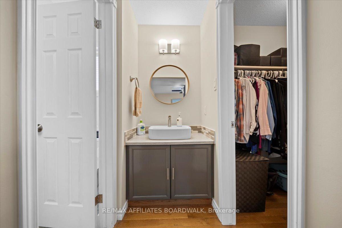 Photo 30 of 31 Palomino Drive, Ottawa, Kanata - Bridlewood — HOMEH