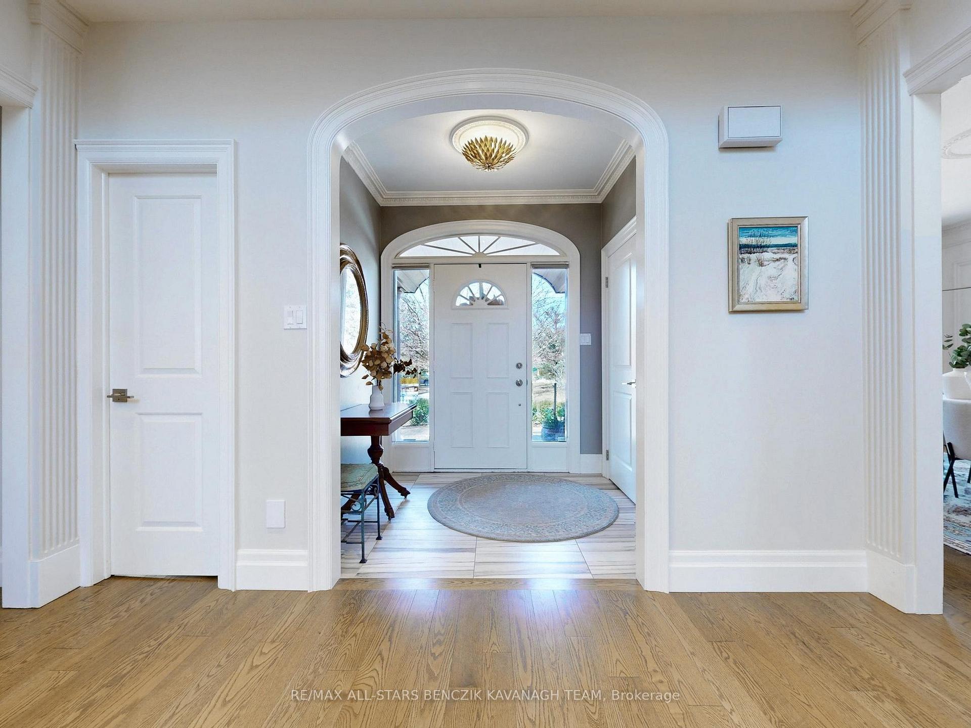 Photo 5 of 40 Wrenwood Court, Markham, Unionville — HOMEH