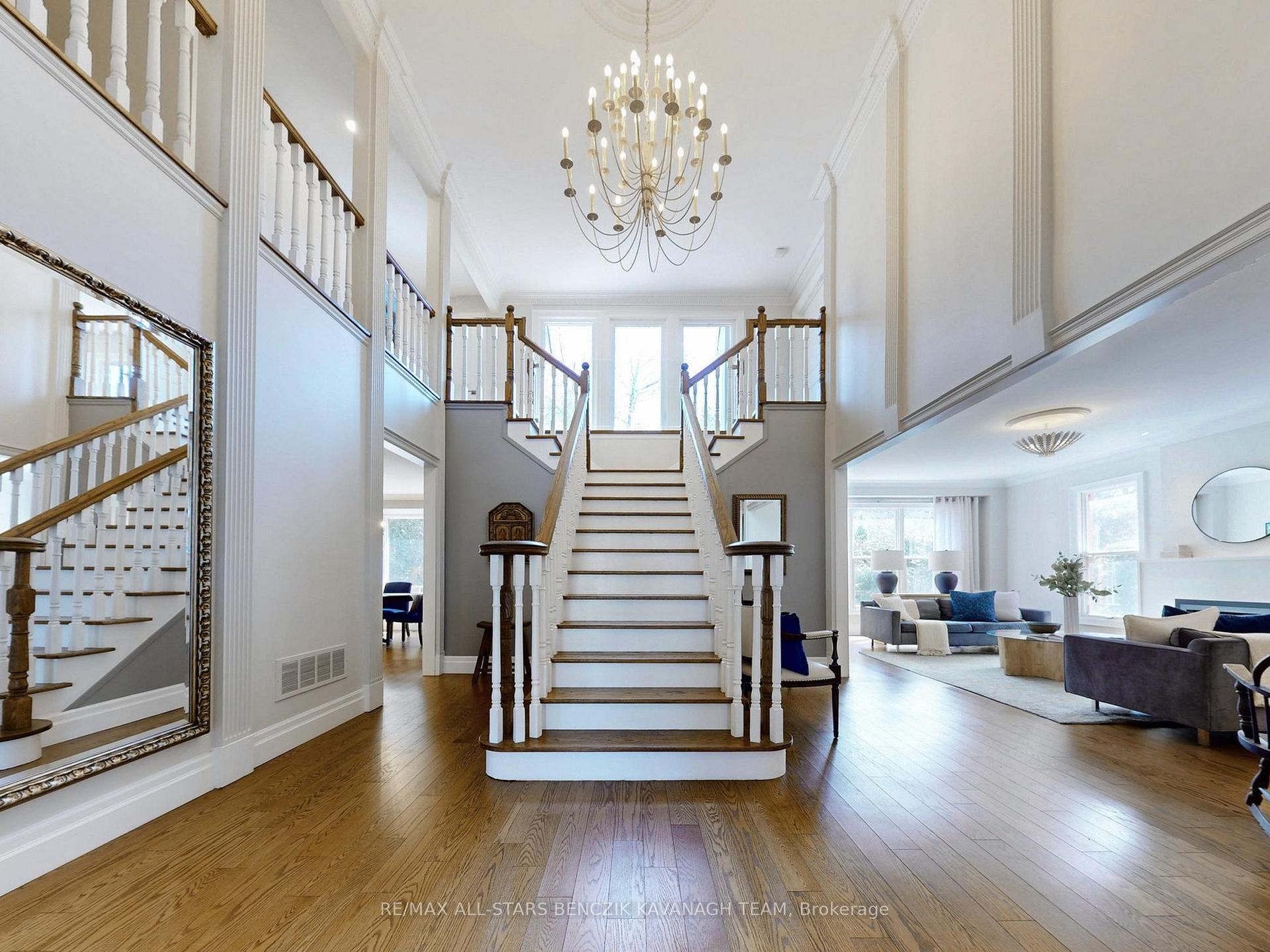 Photo 6 of 40 Wrenwood Court, Markham, Unionville — HOMEH