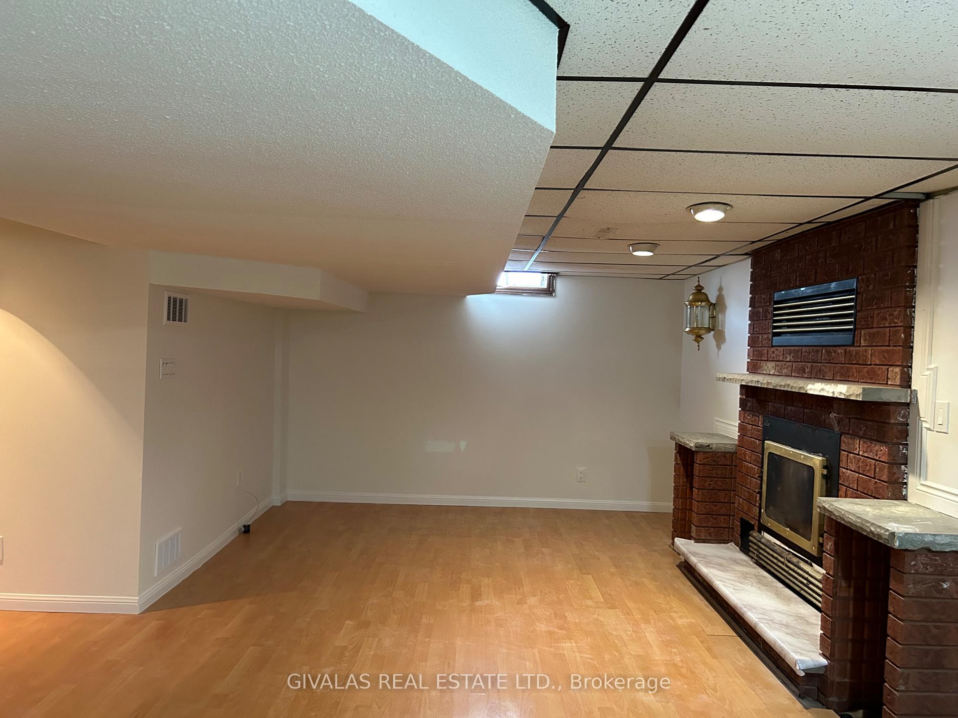Photo 2 of 57 Townley Avenue, Markham, Milliken Mills East — HOMEH