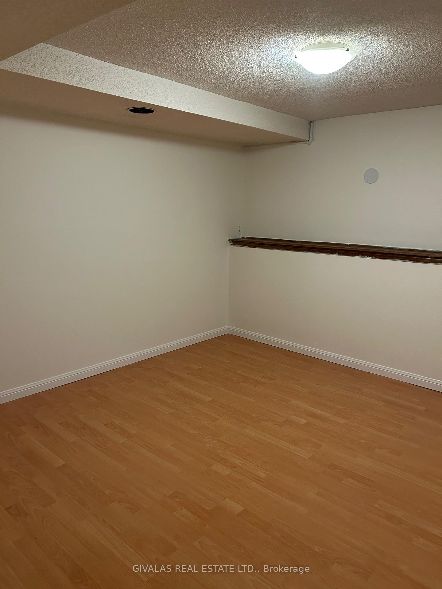 Photo 6 of 57 Townley Avenue, Markham, Milliken Mills East — HOMEH