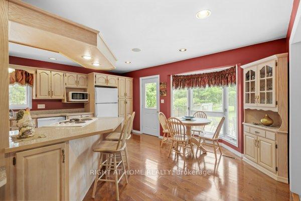 Photo 14 of 7385 Milburough Line, Milton, Rural Milton West — HOMEH