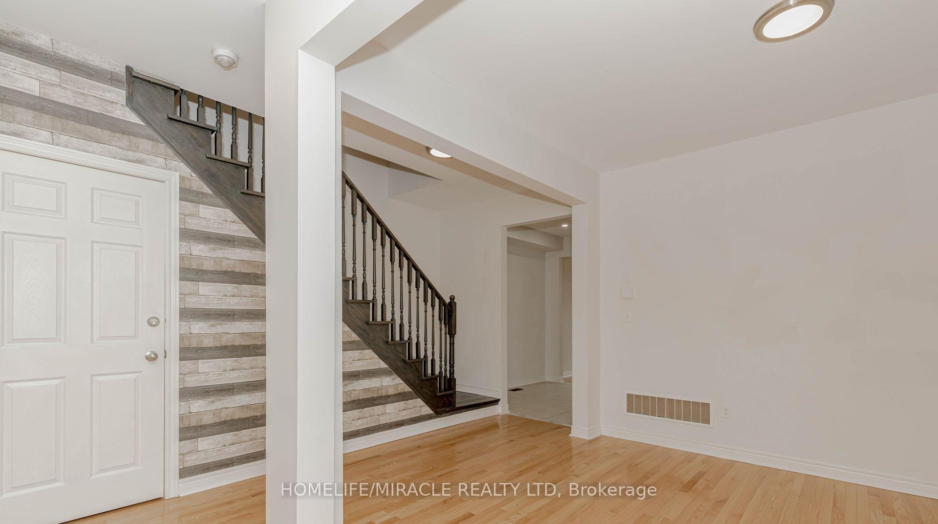Photo 8 of Unit Upper, 1015 Job Crescent, Milton, Harrison — HOMEH