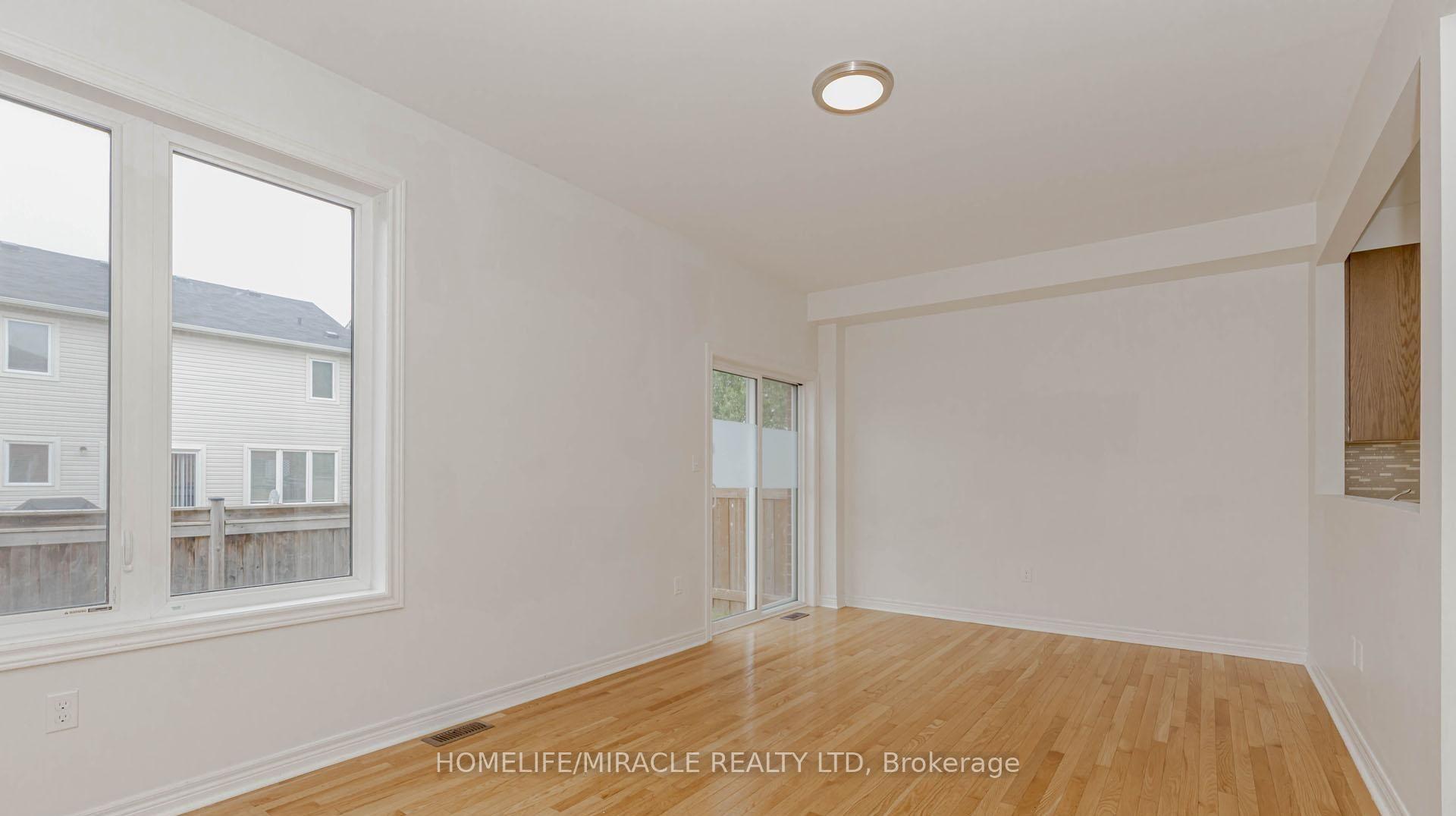 Photo 9 of Unit Upper, 1015 Job Crescent, Milton, Harrison — HOMEH