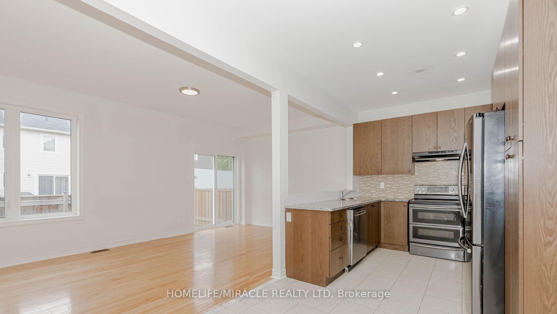 Photo 15 of Unit Upper, 1015 Job Crescent, Milton, Harrison — HOMEH