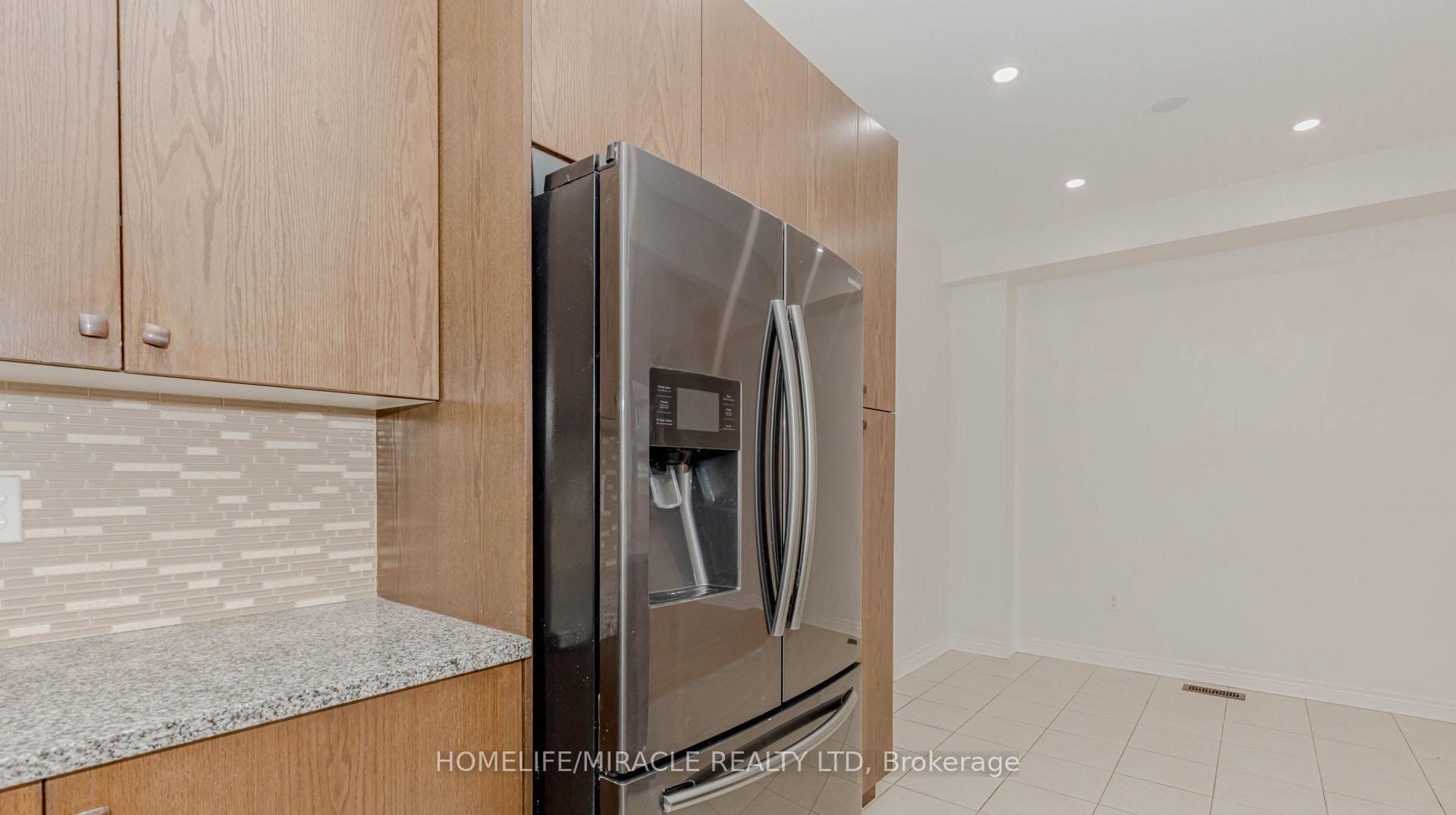 Photo 19 of Unit Upper, 1015 Job Crescent, Milton, Harrison — HOMEH