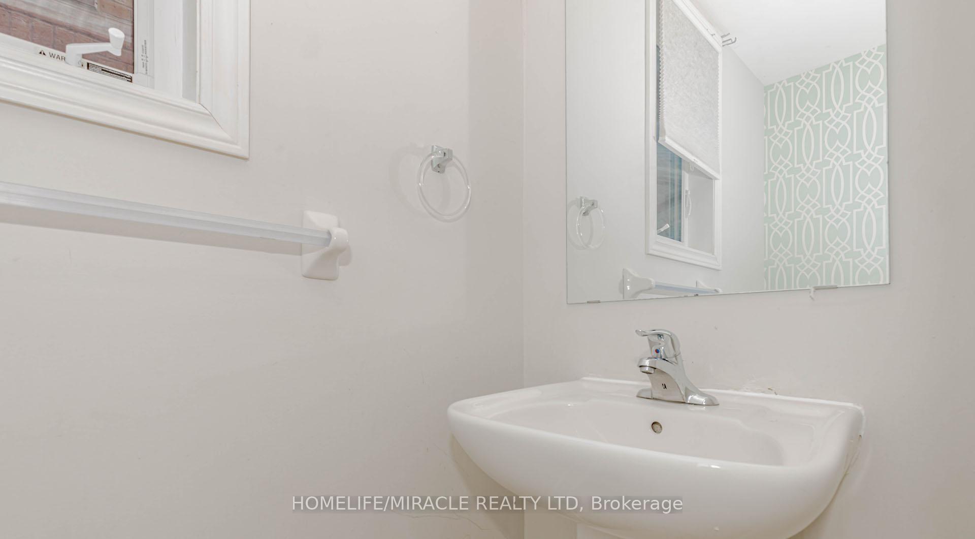 Photo 24 of Unit Upper, 1015 Job Crescent, Milton, Harrison — HOMEH