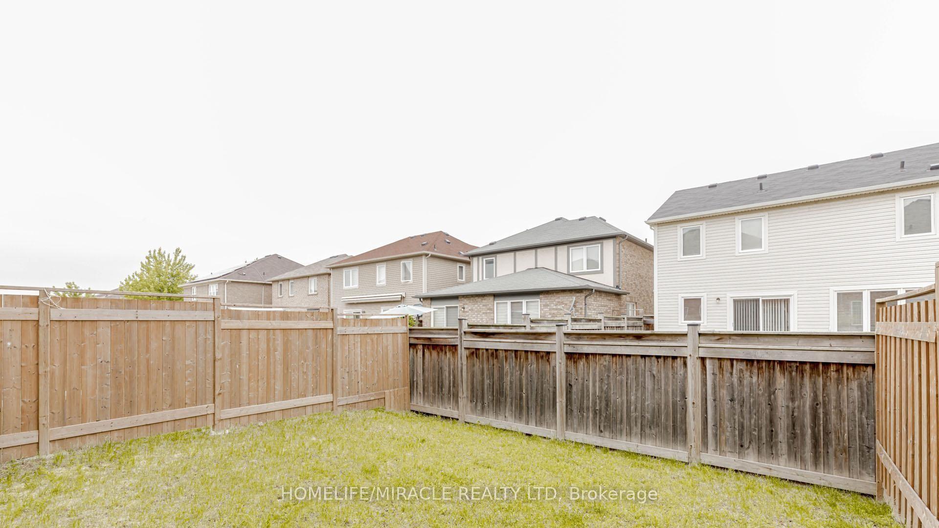 Photo 27 of Unit Upper, 1015 Job Crescent, Milton, Harrison — HOMEH