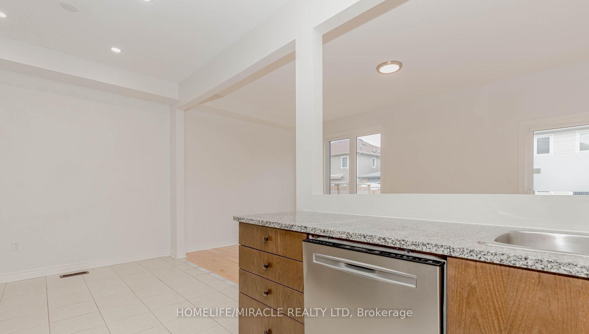 Photo 34 of Unit Upper, 1015 Job Crescent, Milton, Harrison — HOMEH