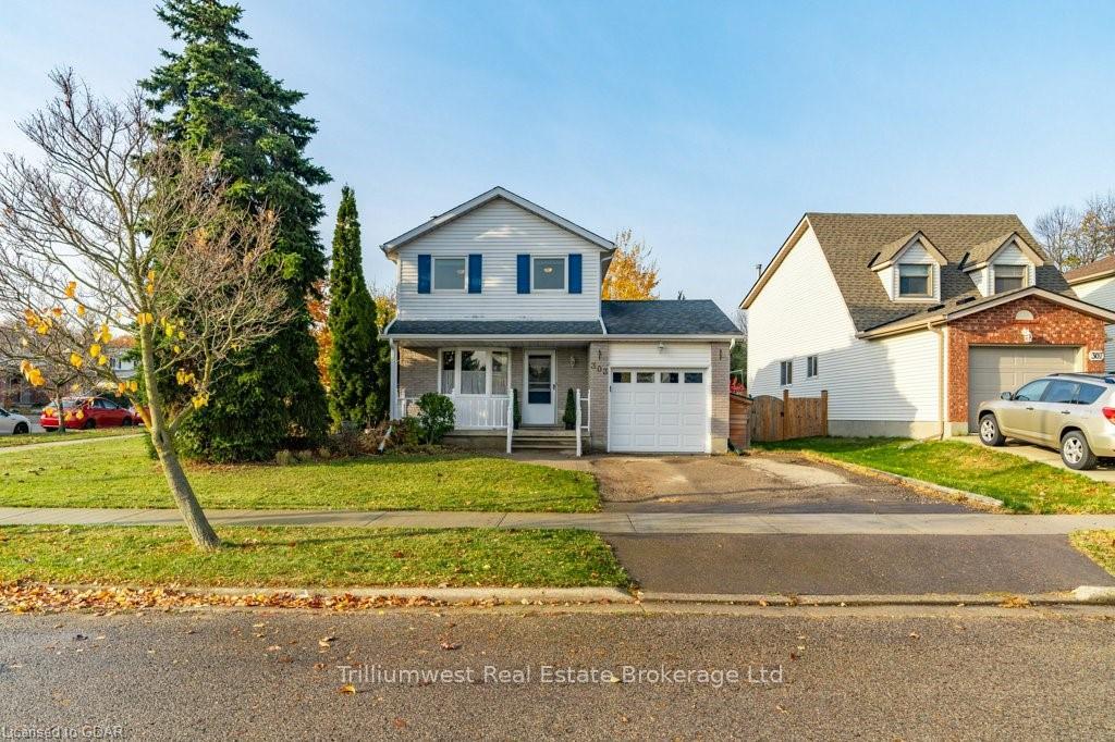 Photo 2 of 303 Misty Crescent, Kitchener — HOMEH