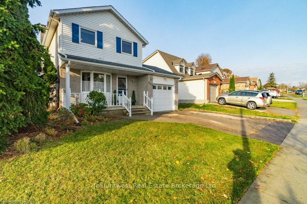 Photo 4 of 303 Misty Crescent, Kitchener — HOMEH