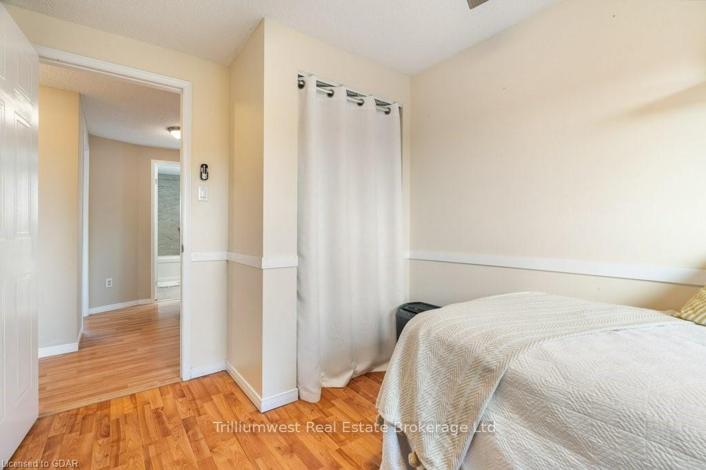 Photo 23 of 303 Misty Crescent, Kitchener — HOMEH