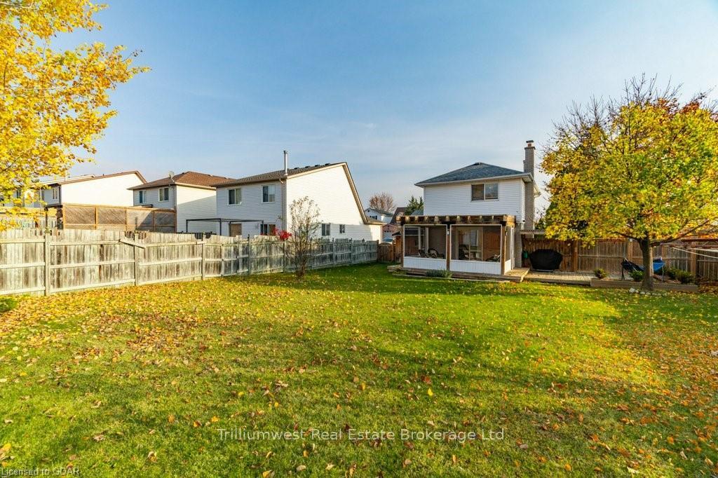 Photo 41 of 303 Misty Crescent, Kitchener — HOMEH