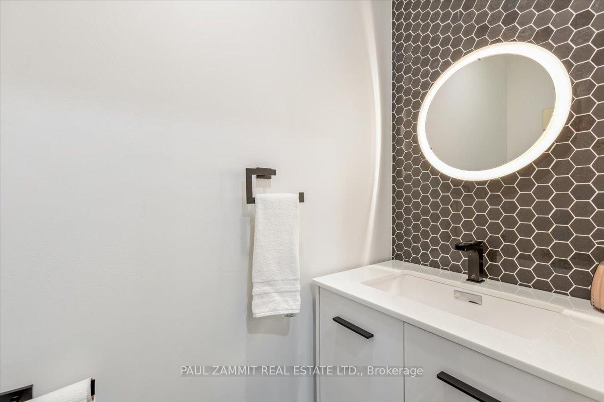 Photo 10 of 20 Lilac Avenue, Markham, Aileen-Willowbrook — HOMEH