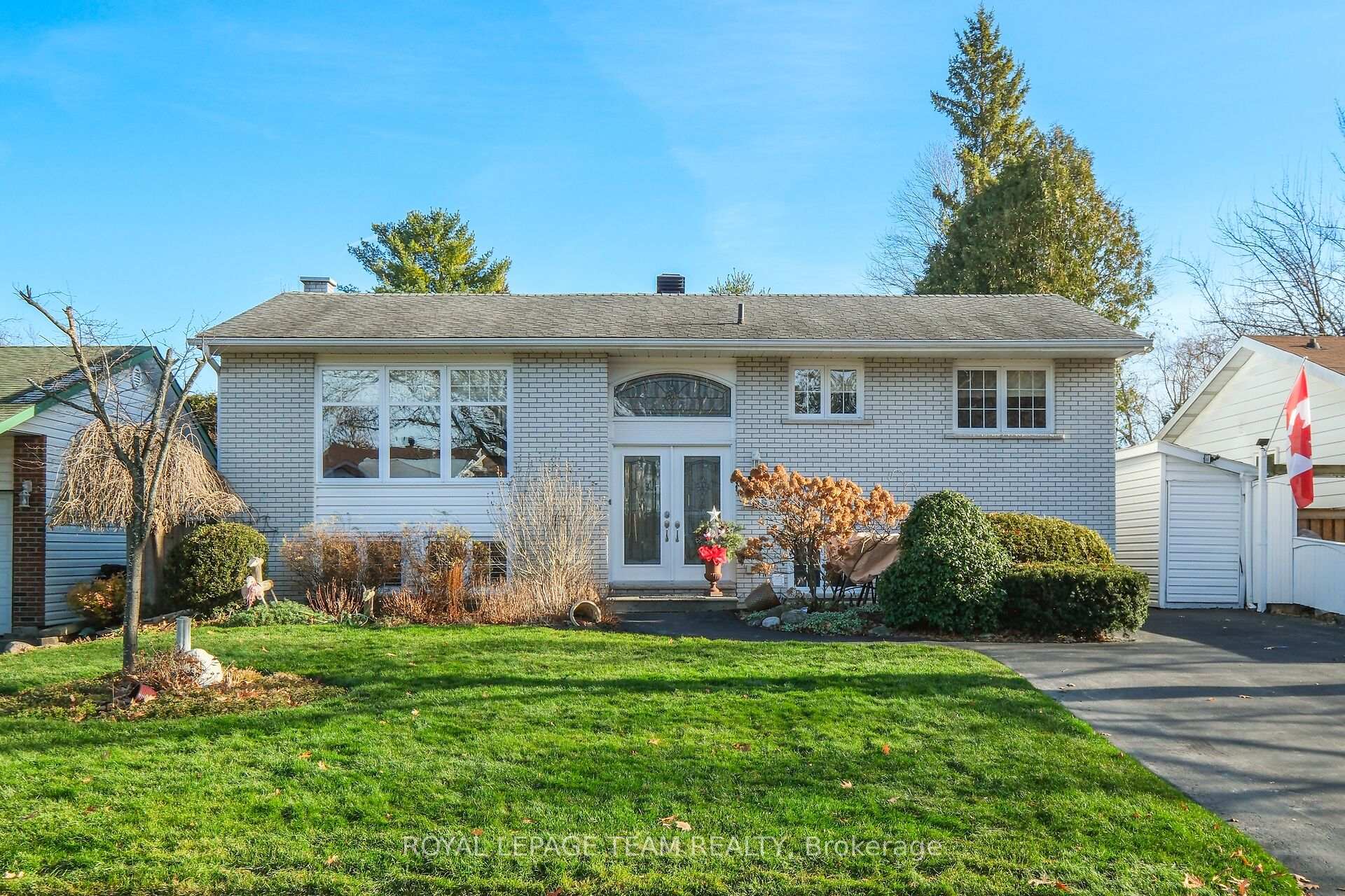 Photo 2 of 172 Old Colony Road, Ottawa, Kanata - Glencairn/Hazeldean — HOMEH