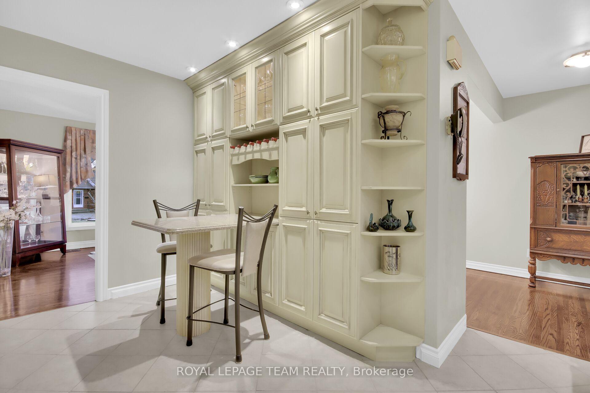Photo 10 of 172 Old Colony Road, Ottawa, Kanata - Glencairn/Hazeldean — HOMEH