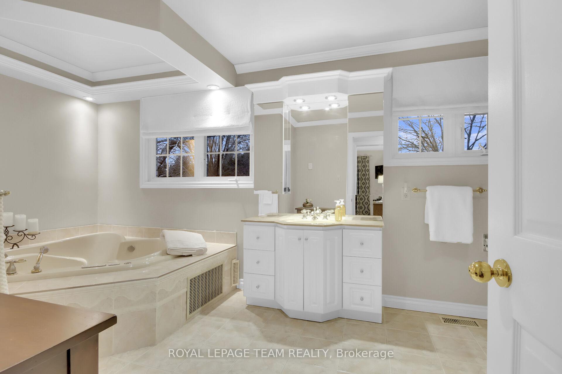 Photo 18 of 172 Old Colony Road, Ottawa, Kanata - Glencairn/Hazeldean — HOMEH